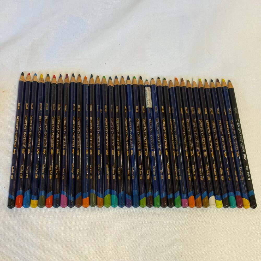 Derwent Inktense Set of 32 Artist Colored Pencils Lot Made in England- no tin